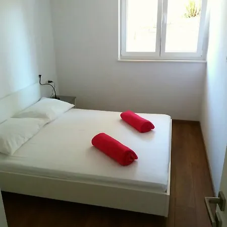 アパート Mestrovic