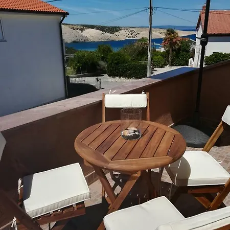 アパート Mestrovic